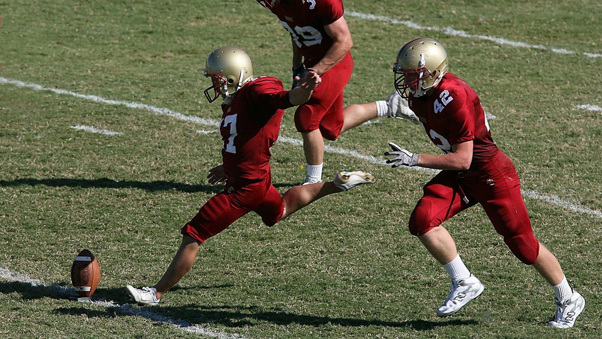 从莱万到凯恩，拜仁传承的双重奏鸣曲，诺伊尔定义非凡